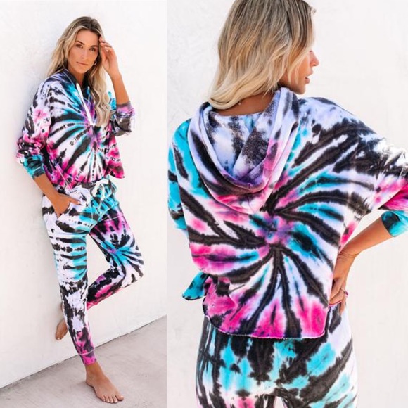 🦃BLACK FRIDAY SALE🦃 Road Trip Tie Dye Hoodie - Picture 2 of 8